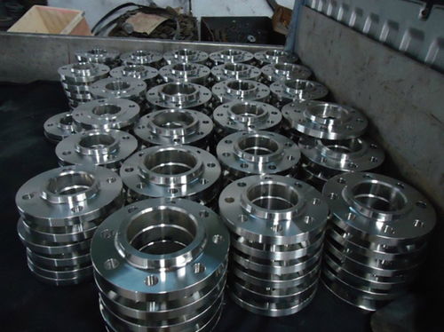常压容器中30403不锈钢管法兰的稳定之选 坤航品牌的工艺秘密